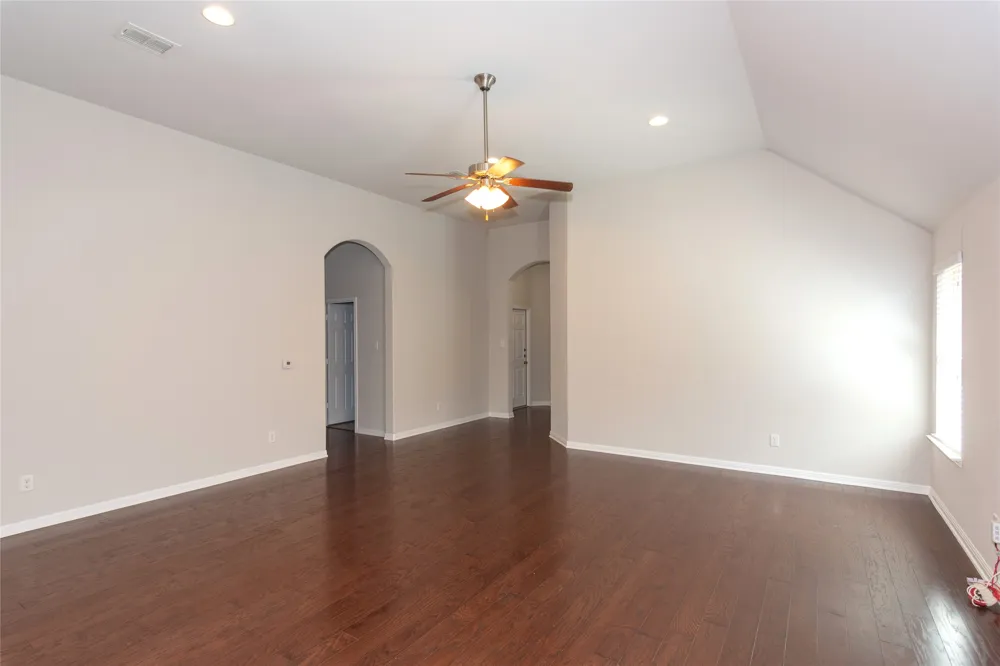 1916 Bobbywoods Lane Manchaca, TX 78652