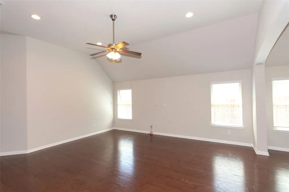 1916 Bobbywoods Lane Manchaca, TX 78652