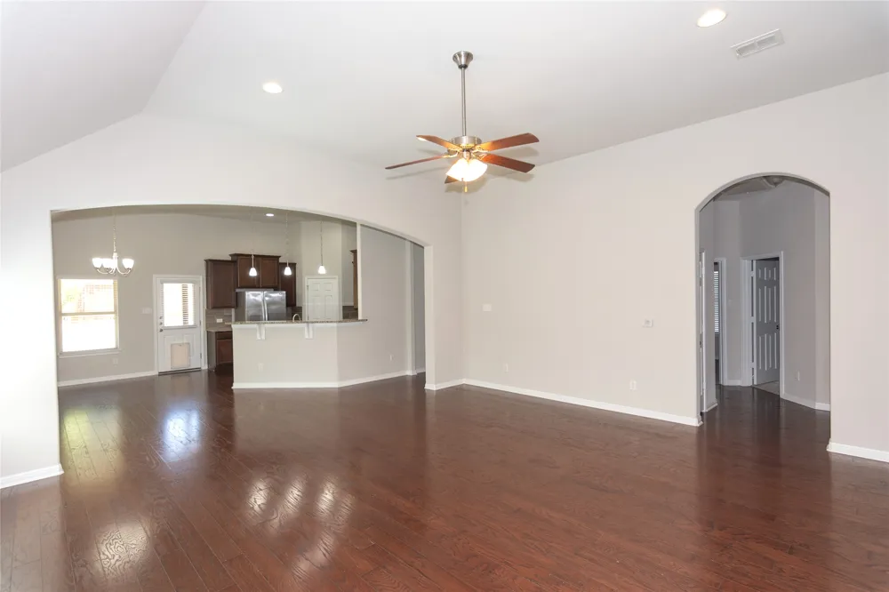 1916 Bobbywoods Lane Manchaca, TX 78652