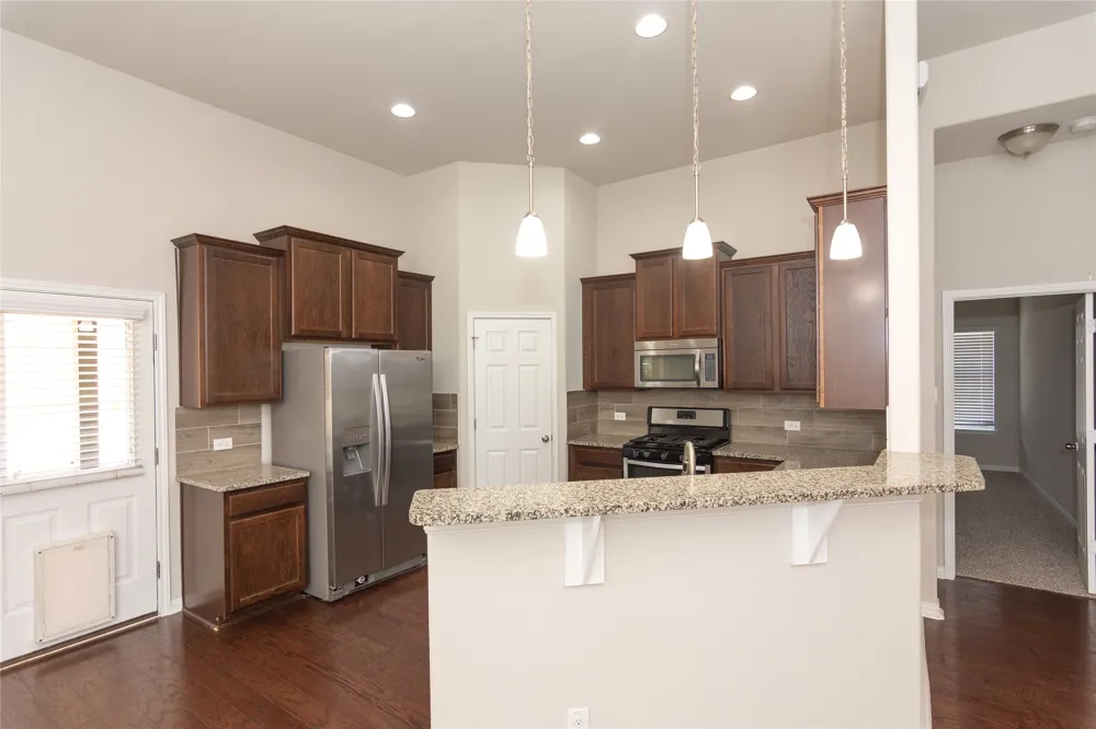 1916 Bobbywoods Lane Manchaca, TX 78652