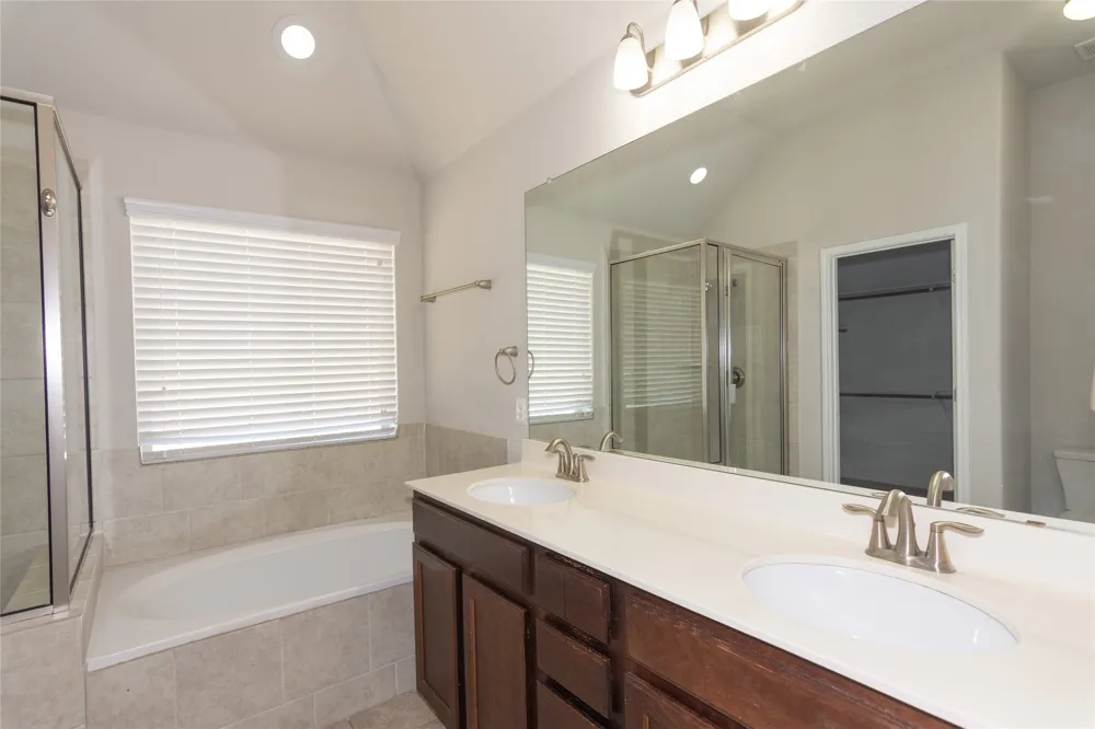 1916 Bobbywoods Lane Manchaca, TX 78652