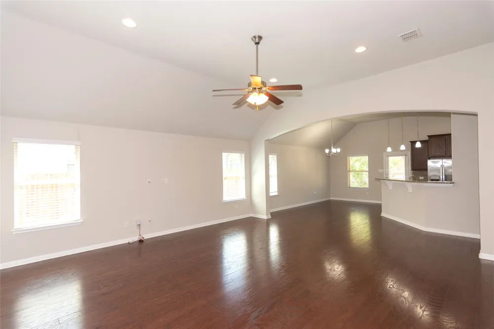 1916 Bobbywoods Lane Manchaca, TX 78652