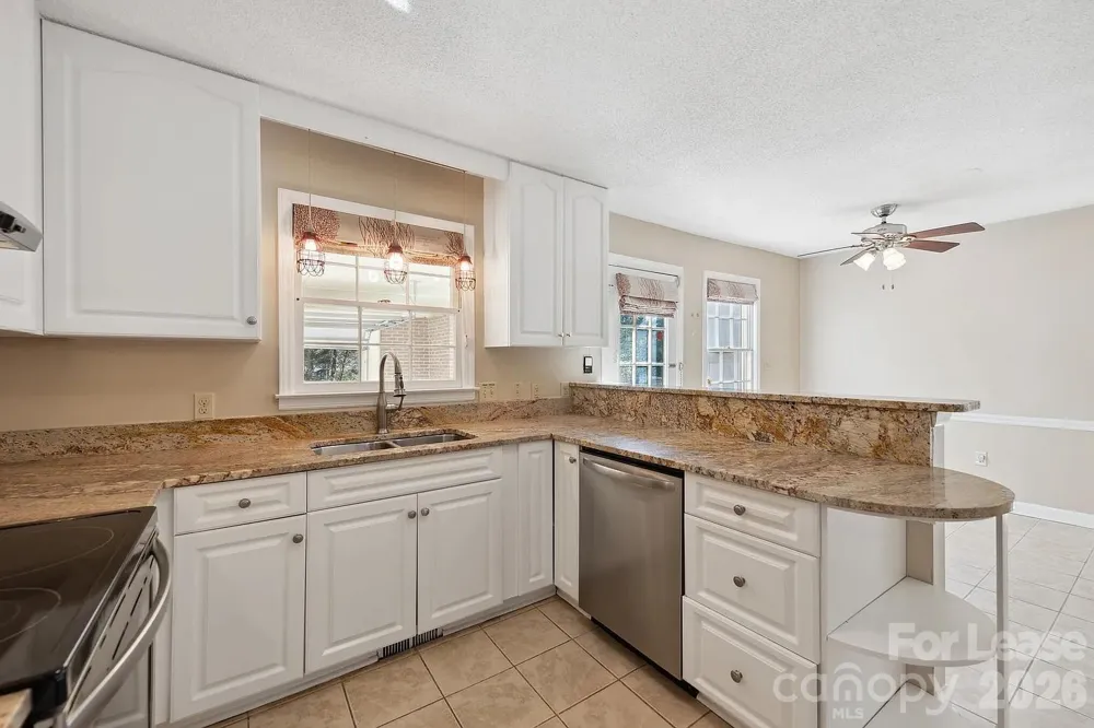 2801 Valencia Terrace Charlotte, NC 28211