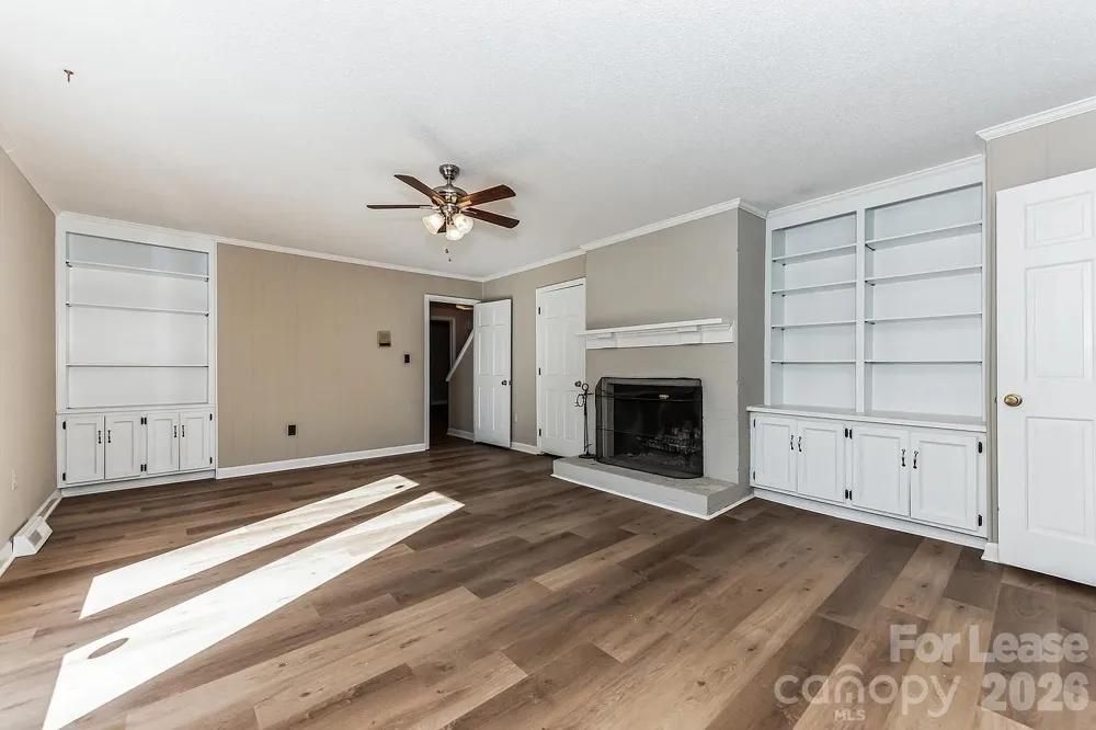 2801 Valencia Terrace Charlotte, NC 28211