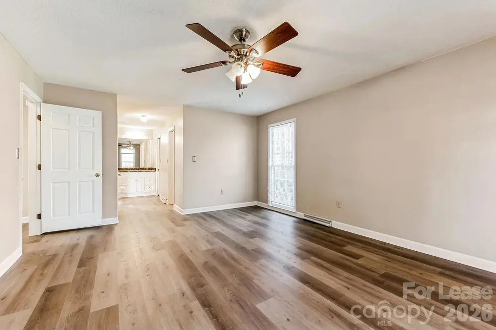 2801 Valencia Terrace Charlotte, NC 28211