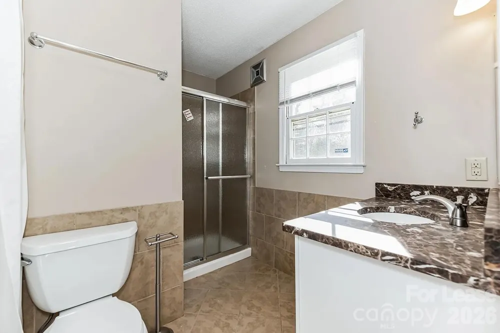 2801 Valencia Terrace Charlotte, NC 28211