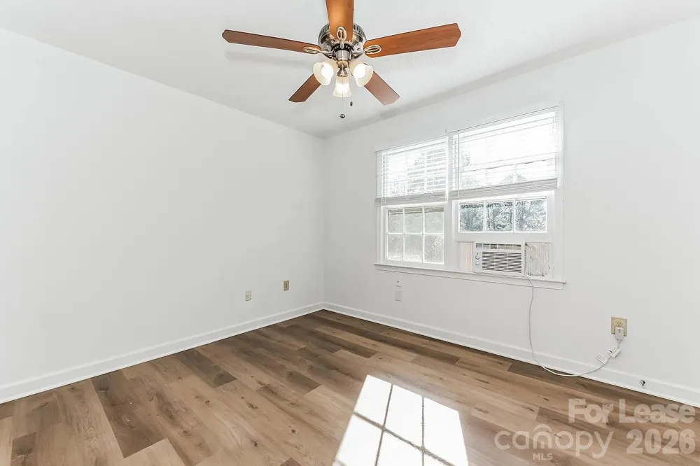 2801 Valencia Terrace Charlotte, NC 28211