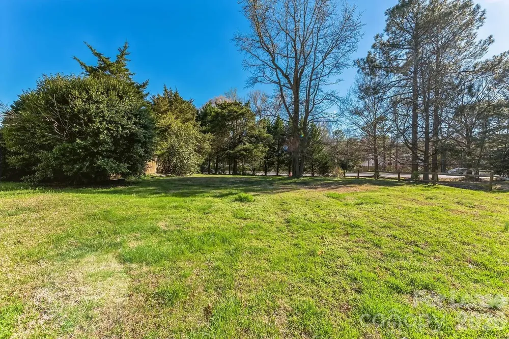 2801 Valencia Terrace Charlotte, NC 28211