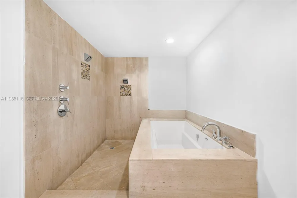 5875 Collins Ave #906 Miami Beach, FL 33140