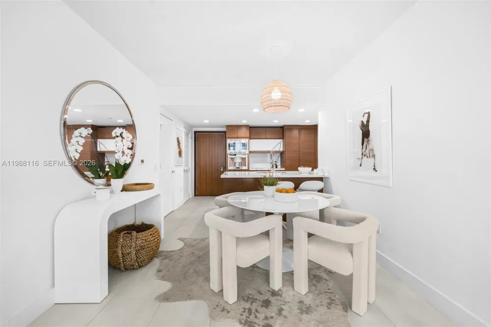5875 Collins Ave #906 Miami Beach, FL 33140