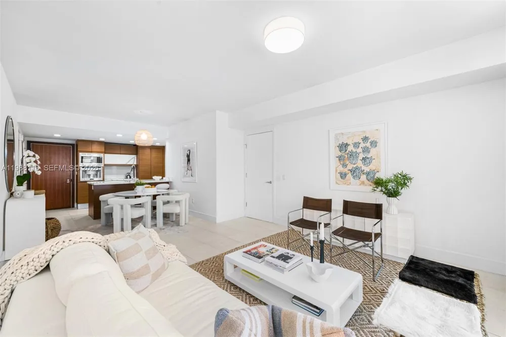 5875 Collins Ave #906 Miami Beach, FL 33140