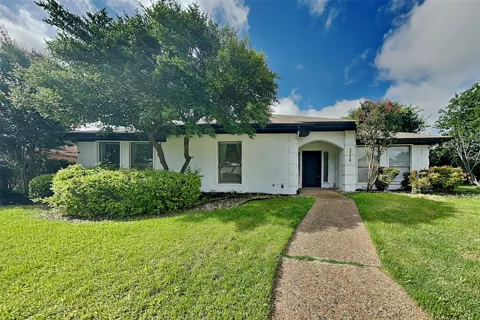 3736 Solarium Place