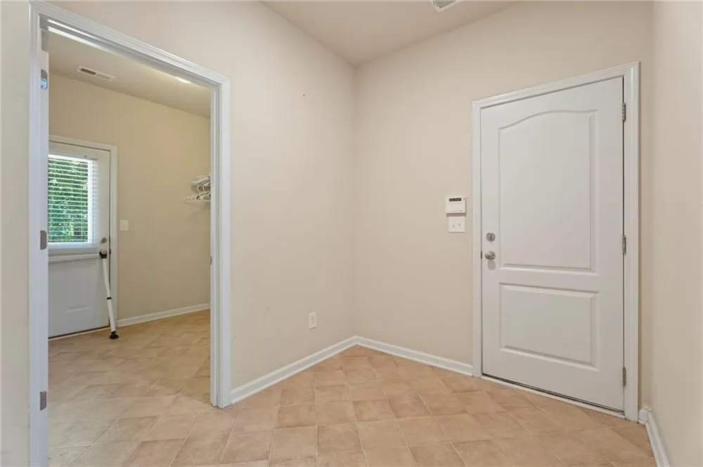 5276 Miranda Way Powder Springs, GA 30127