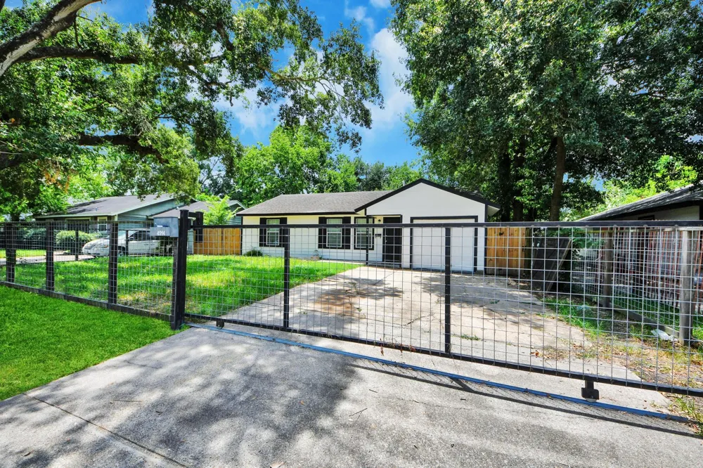 4914 Enyart Street Houston, TX 77021