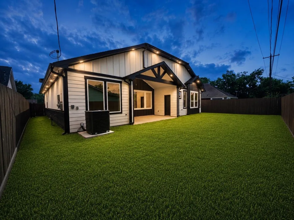 2503 North Avenue Pasadena, TX 77506