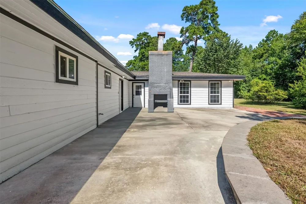 406 E Second Street Corrigan, TX 75939