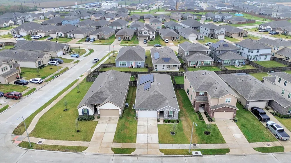 2030 Domeniko Drive Fresno, TX 77545