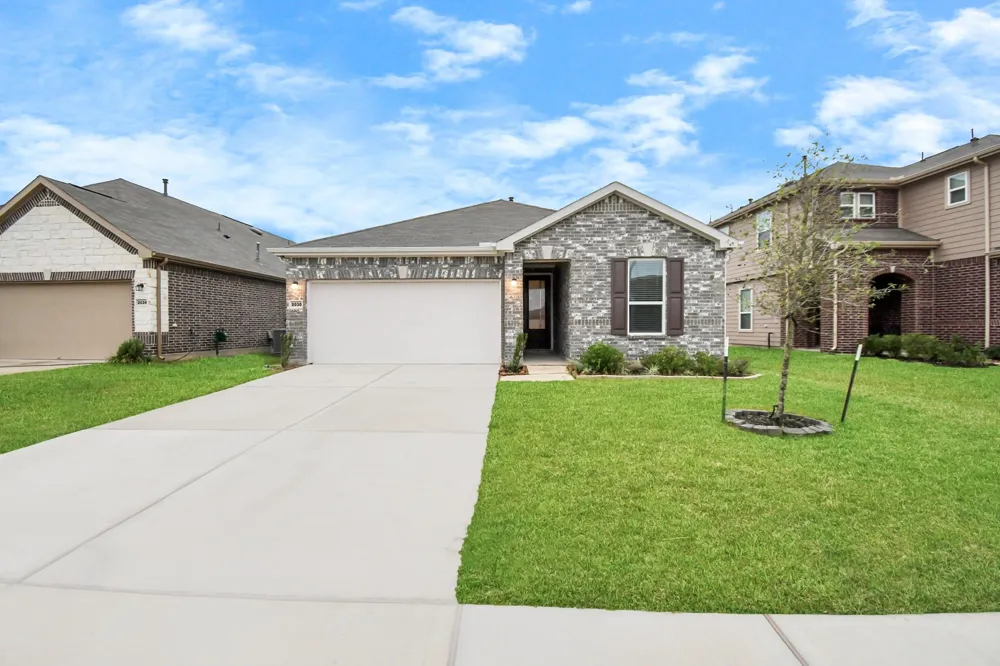 2030 Domeniko Drive Fresno, TX 77545