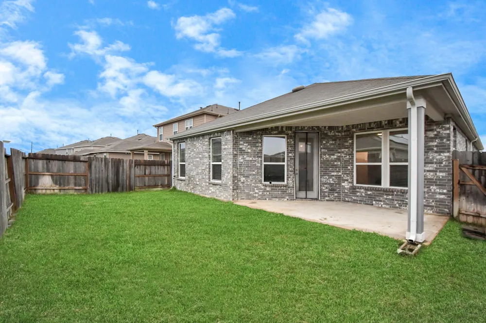 2030 Domeniko Drive Fresno, TX 77545