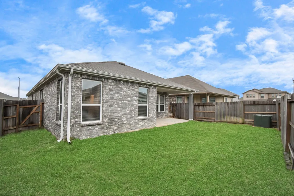 2030 Domeniko Drive Fresno, TX 77545