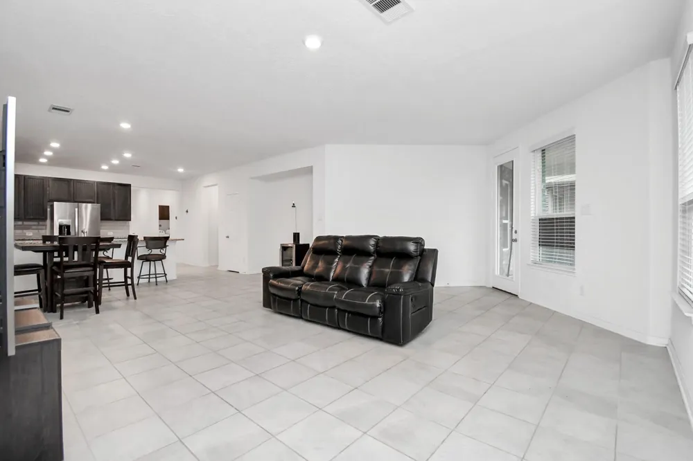 2030 Domeniko Drive Fresno, TX 77545