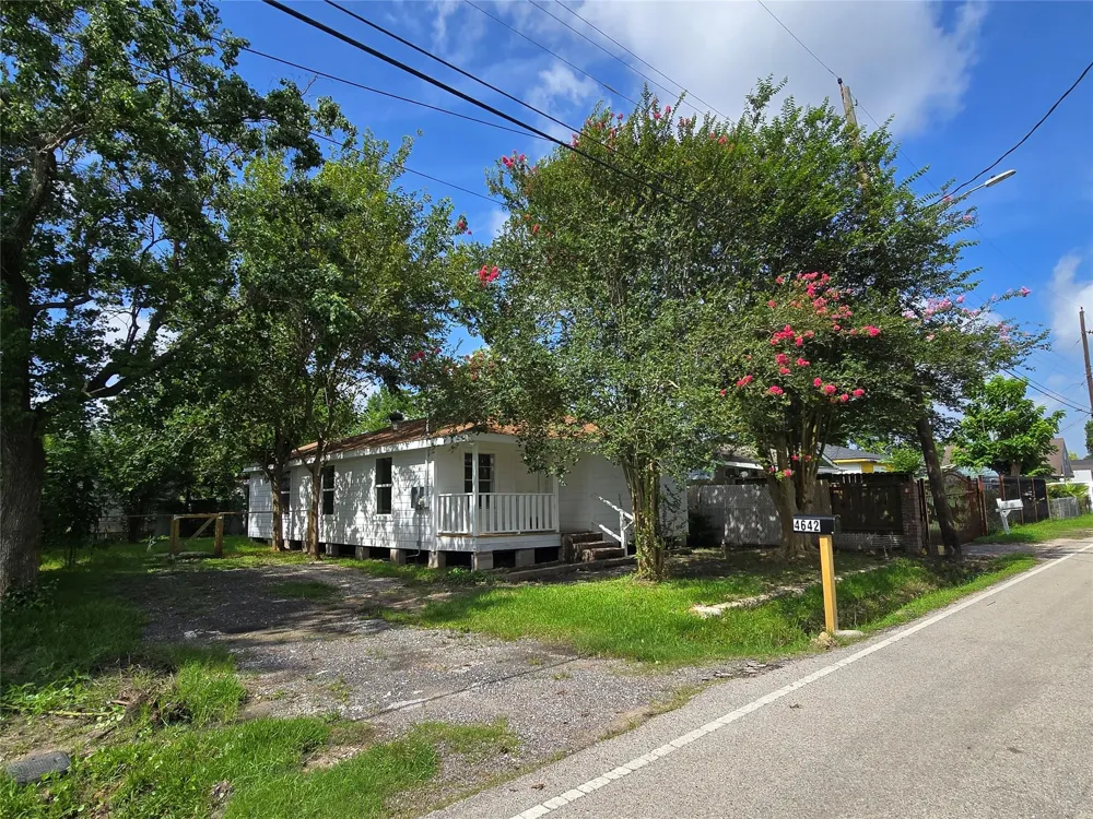 4642 Mierianne Street Houston, TX 77093