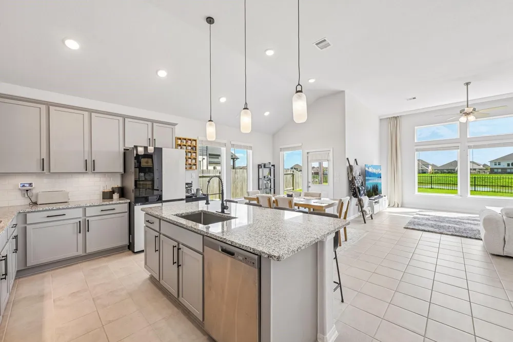 409 Chardonnay Drive Alvin, TX 77511