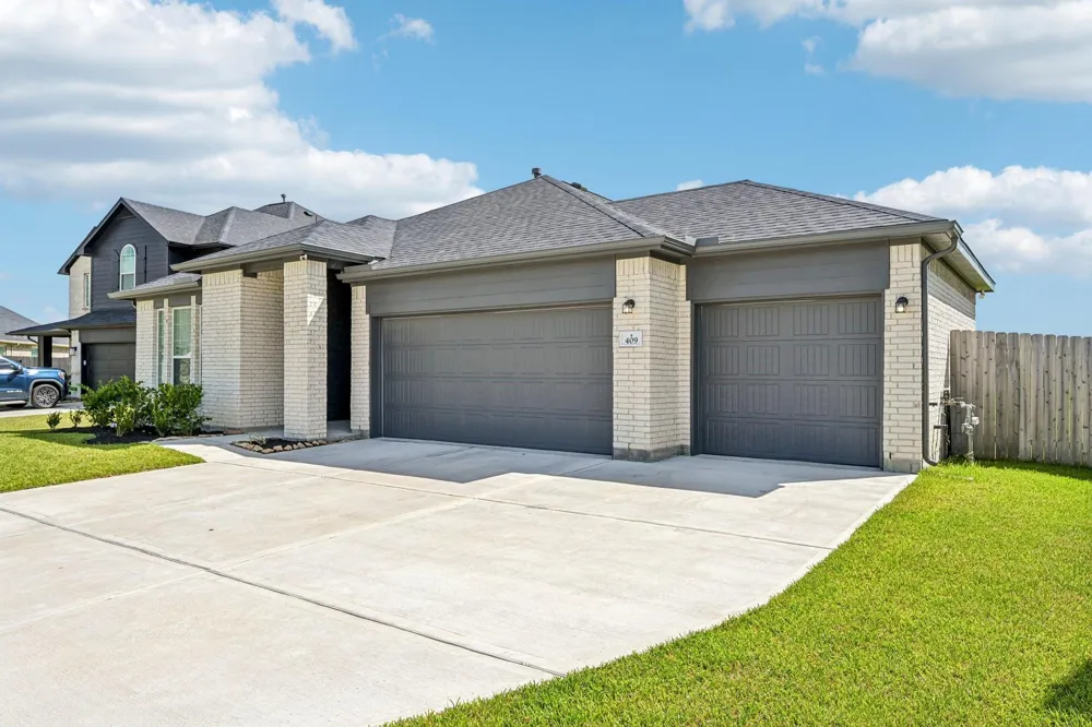 409 Chardonnay Drive Alvin, TX 77511