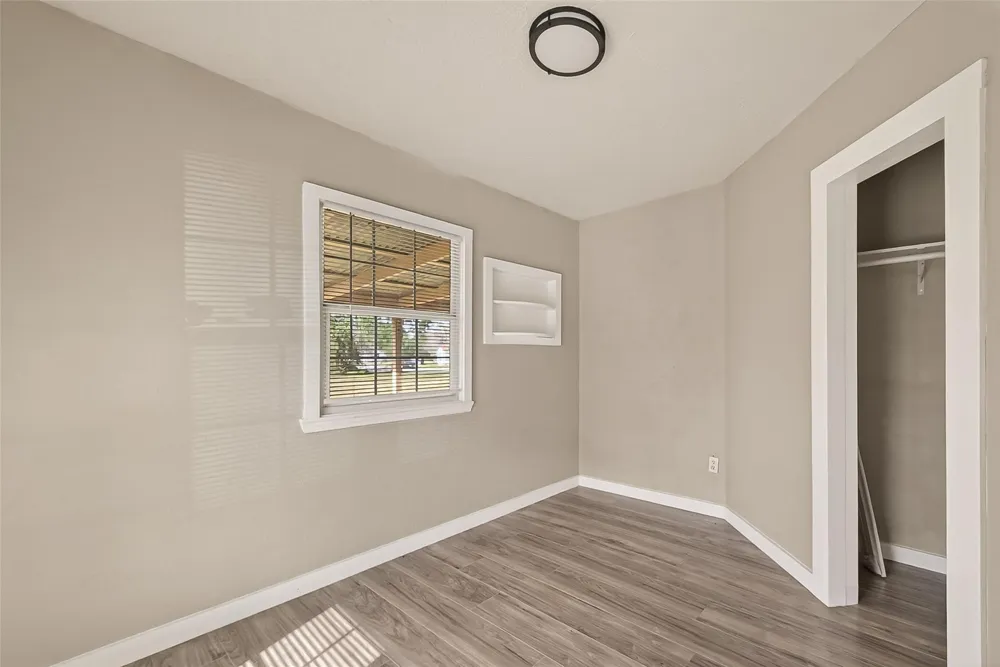 1221 Parkway Street Baytown, TX 77520