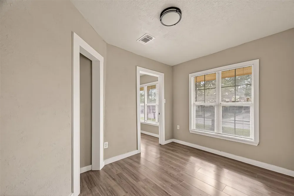 1221 Parkway Street Baytown, TX 77520
