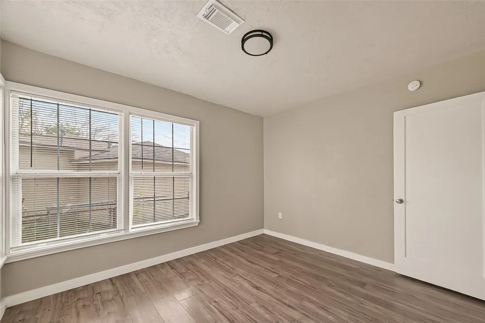 1221 Parkway Street Baytown, TX 77520