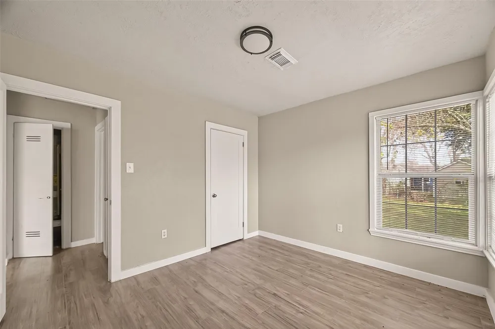 1221 Parkway Street Baytown, TX 77520