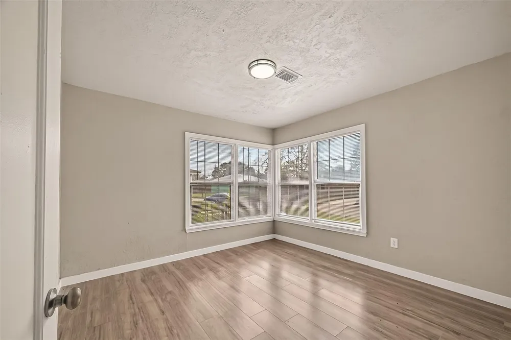 1221 Parkway Street Baytown, TX 77520