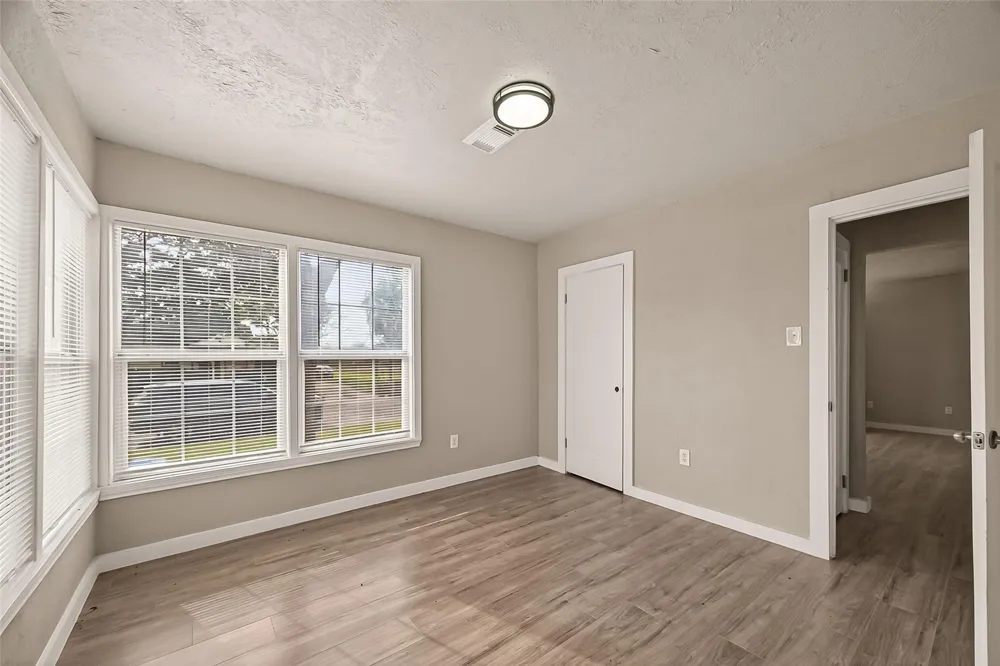 1221 Parkway Street Baytown, TX 77520