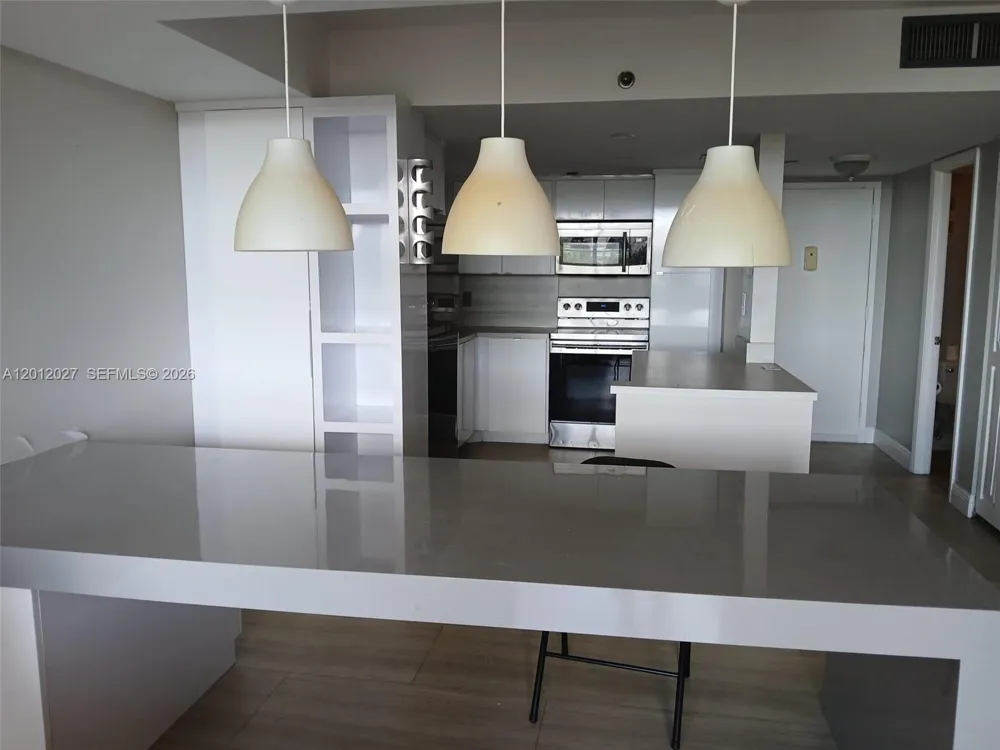1100 Saint Charles Pl #606 Pembroke Pines, FL 33026