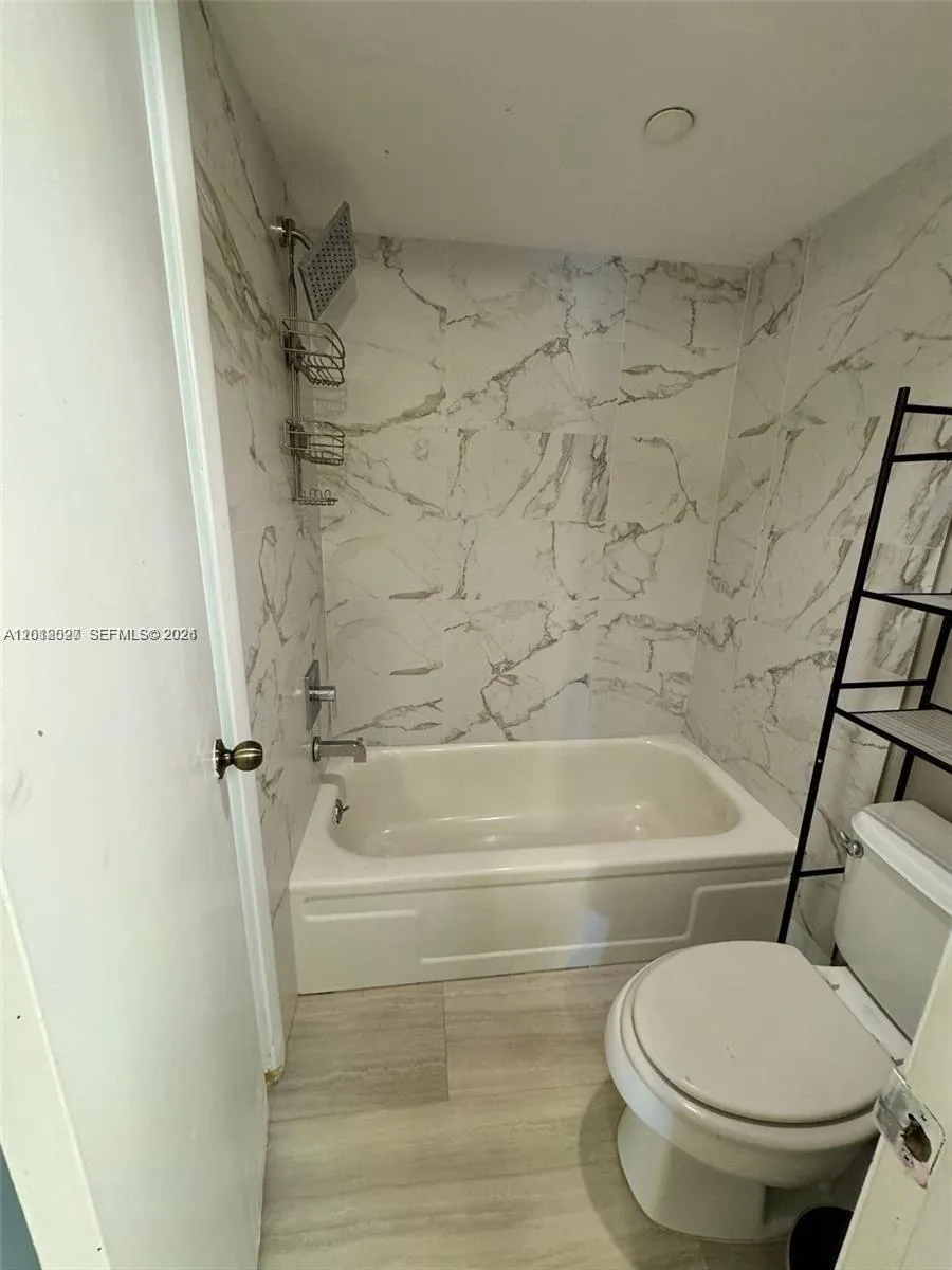 1100 Saint Charles Pl #606 Pembroke Pines, FL 33026