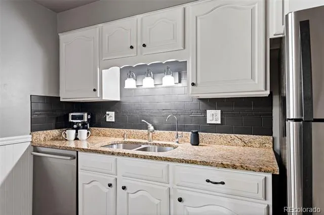 1605 S Cape Street Lakewood, CO 80232
