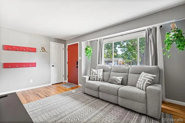 1605 S Cape Street Lakewood, CO 80232