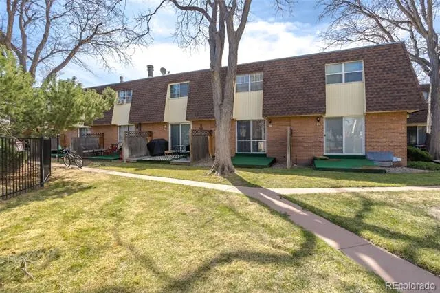 1200 S Monaco St Parkway #17 Denver, CO 80224