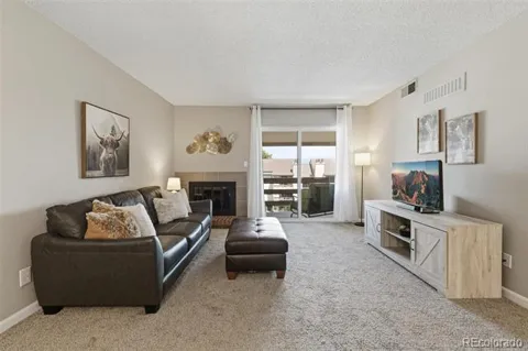 459 Wright Street #305