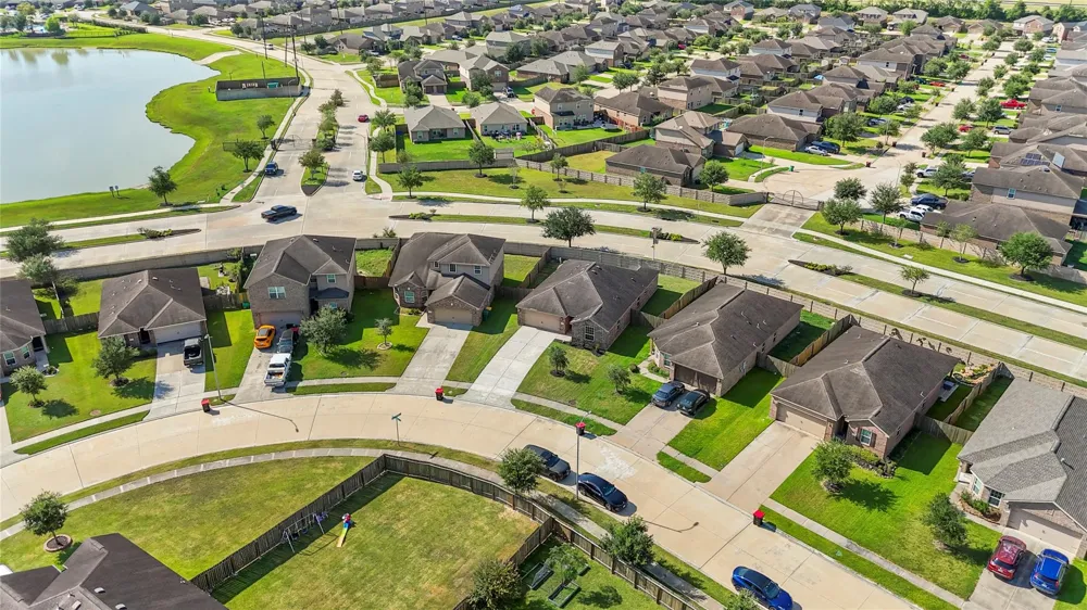 1607 Yellow Stone Drive Iowa Colony, TX 77583