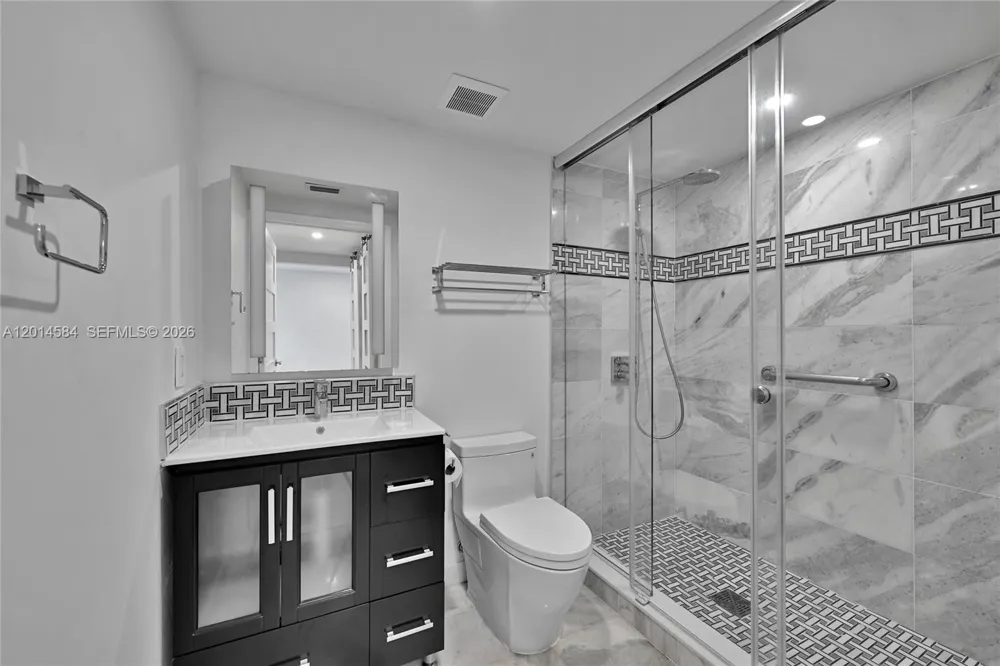 310 Poinciana Dr #802 Sunny Isles Beach, FL 33160
