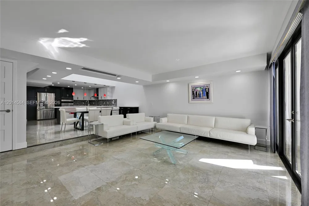 310 Poinciana Dr #802 Sunny Isles Beach, FL 33160