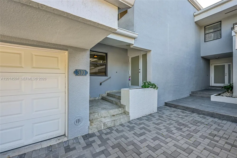 310 Poinciana Dr #802 Sunny Isles Beach, FL 33160