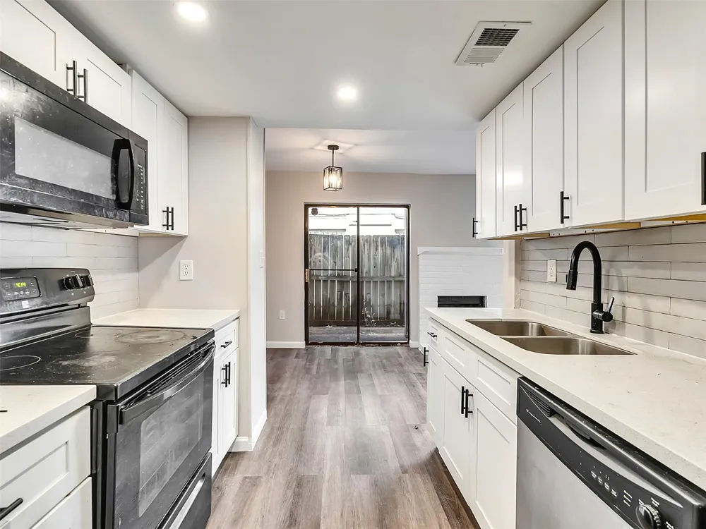 5636 Birchmont Drive #21 Houston, TX 77091