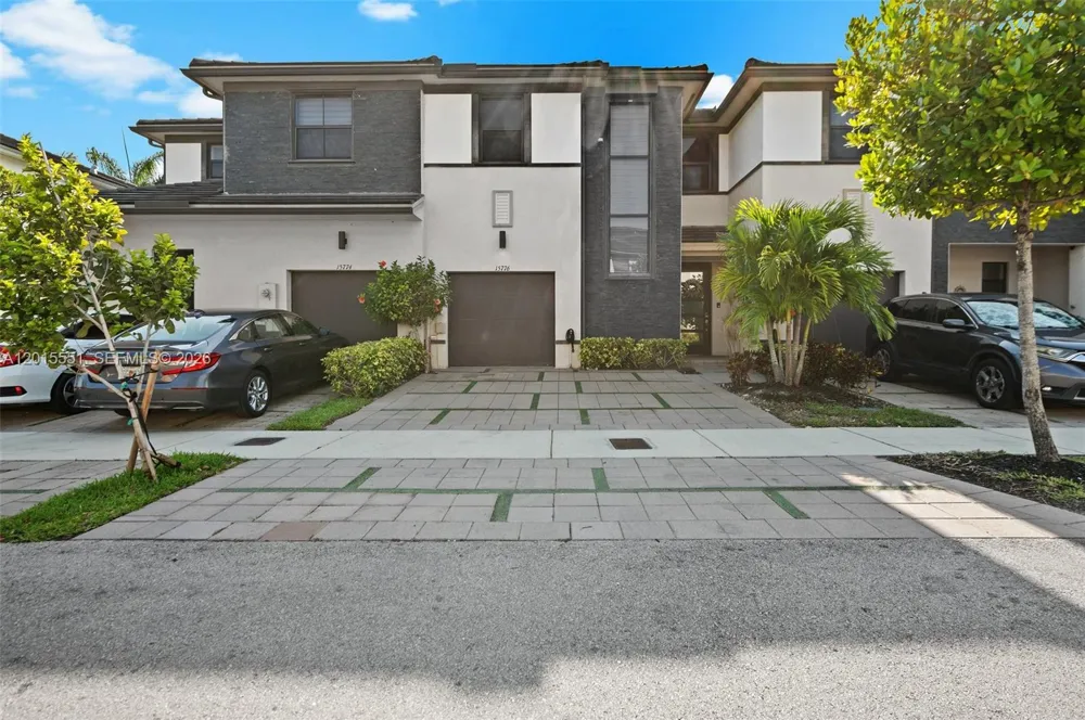 15776 NW 91st Ct Miami Lakes, FL 33018