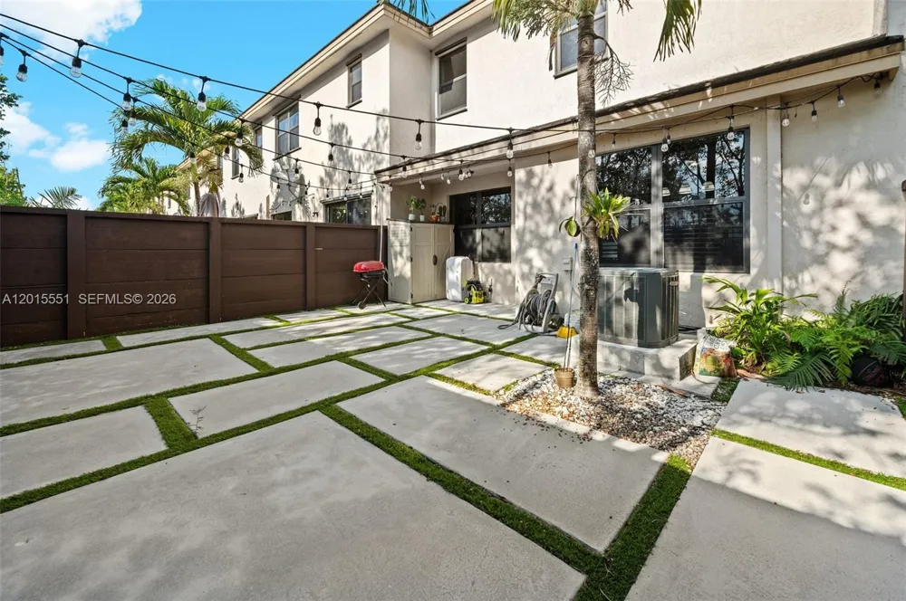 15776 NW 91st Ct Miami Lakes, FL 33018