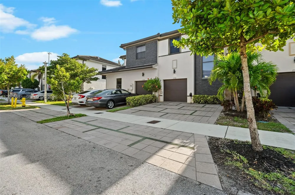 15776 NW 91st Ct Miami Lakes, FL 33018