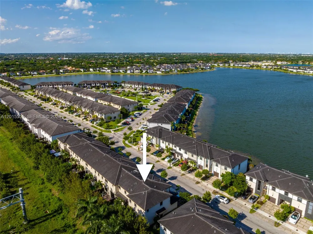 15776 NW 91st Ct Miami Lakes, FL 33018