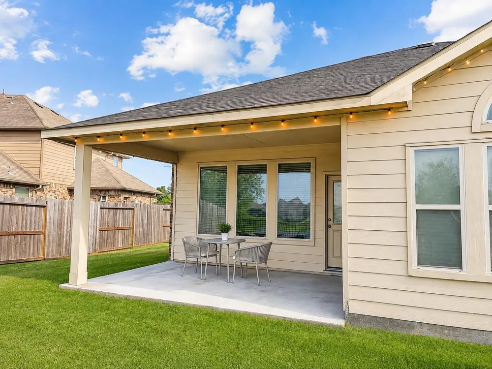 2206 Antler Trails Drive Crosby, TX 77532